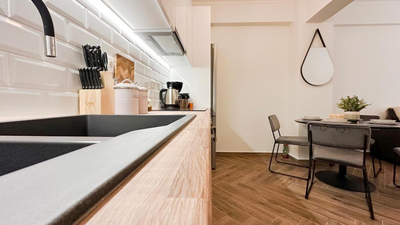 Valtetsiou Central 50Sqm Apt In Athens Apartment Ngoại thất bức ảnh